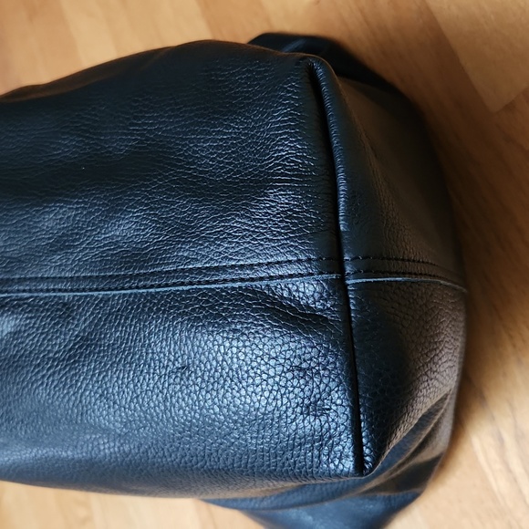 Cuyana Classic Tote - Picture 7 of 15